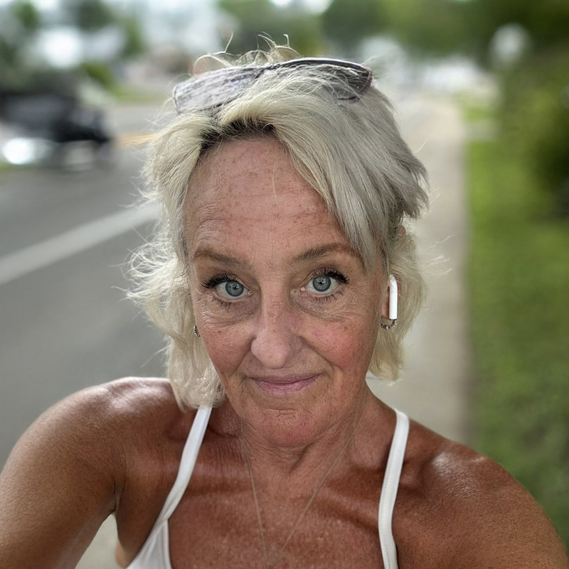 Dianne Hoeve,
Professeure de yoga